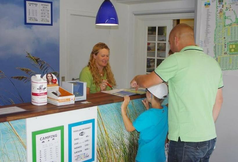 호텔 Tornby Strand Camping Rooms