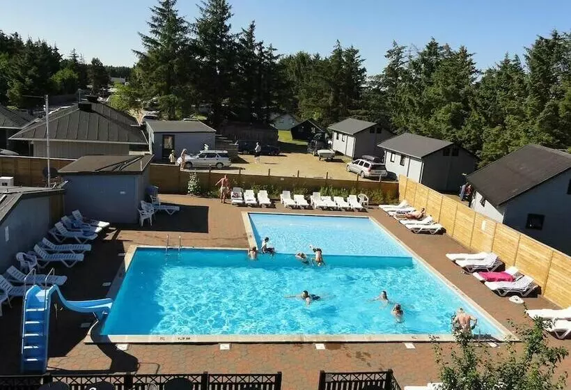 Hotelli Tornby Strand Camping Rooms