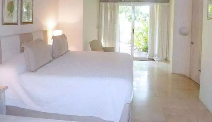 Landmark House & Cottage