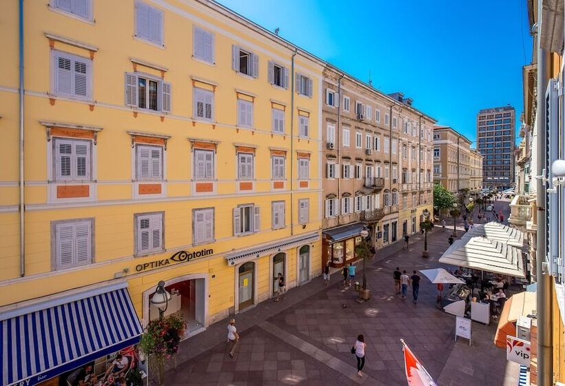 Main Street Apartments