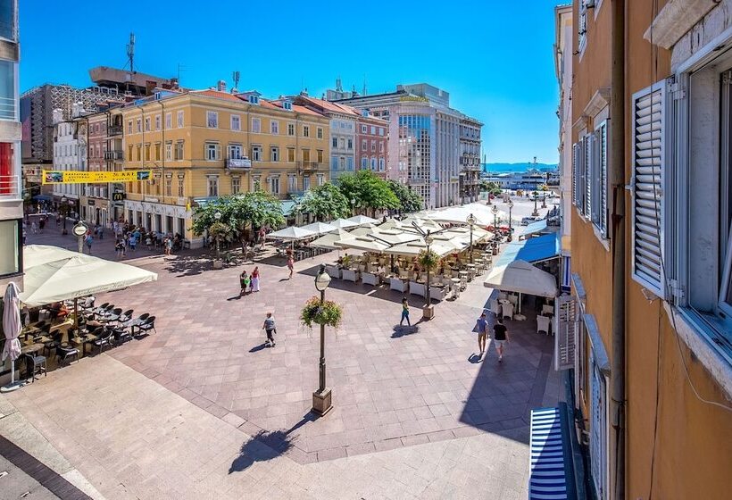 Main Street Apartments