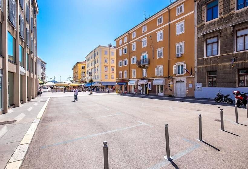 Main Street Apartments