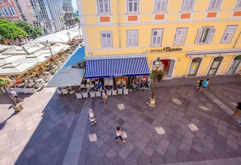 Main Street Apartments