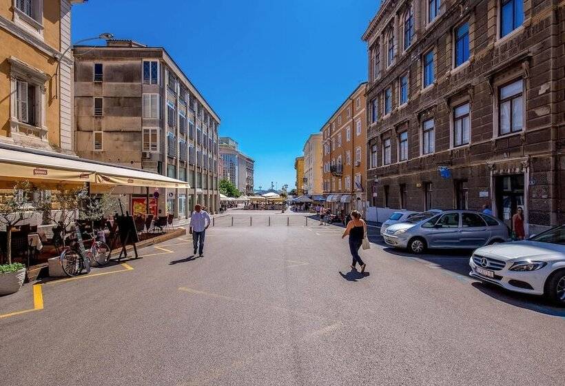 Main Street Apartments