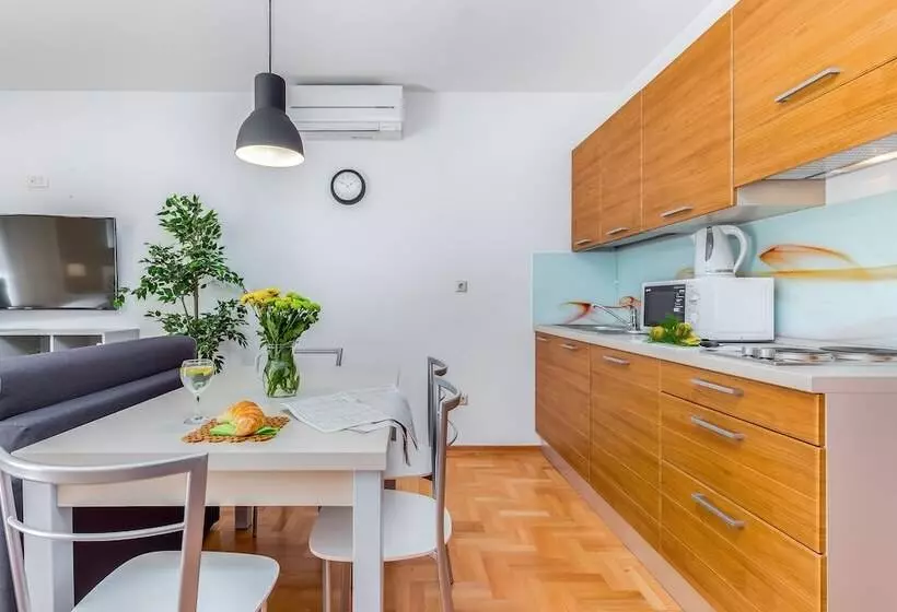 Main Street Apartments