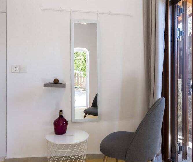 Seaside Heaven   Sunset Views Close To The Beach