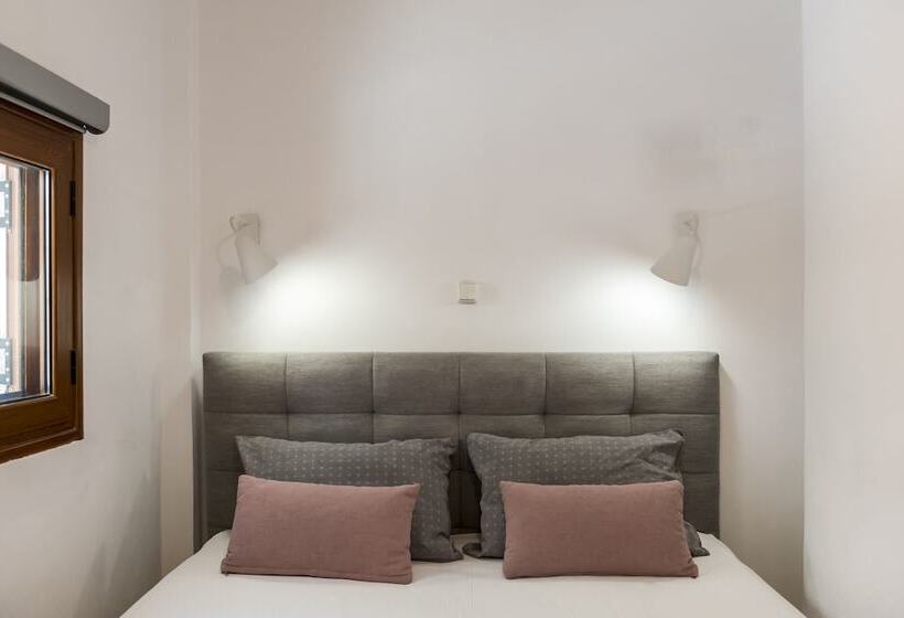 Seaside Heaven   Sunset Views Close To The Beach