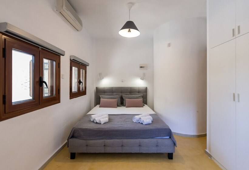 Seaside Heaven   Sunset Views Close To The Beach