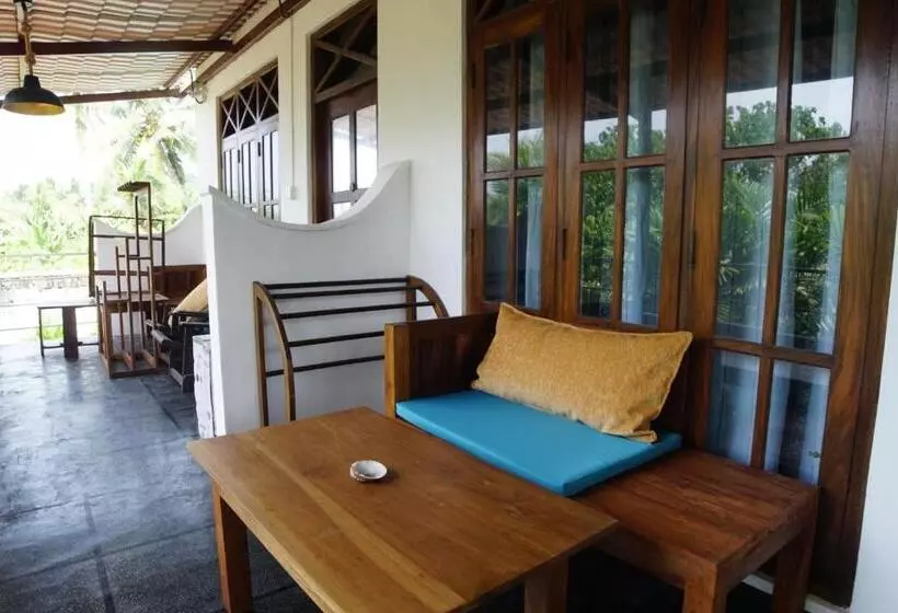 هتل Turtle Bay Beach Resort