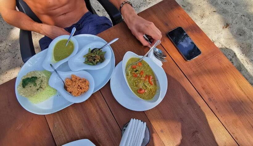 בית מלון כפרי Turtle Bay Beach Resort