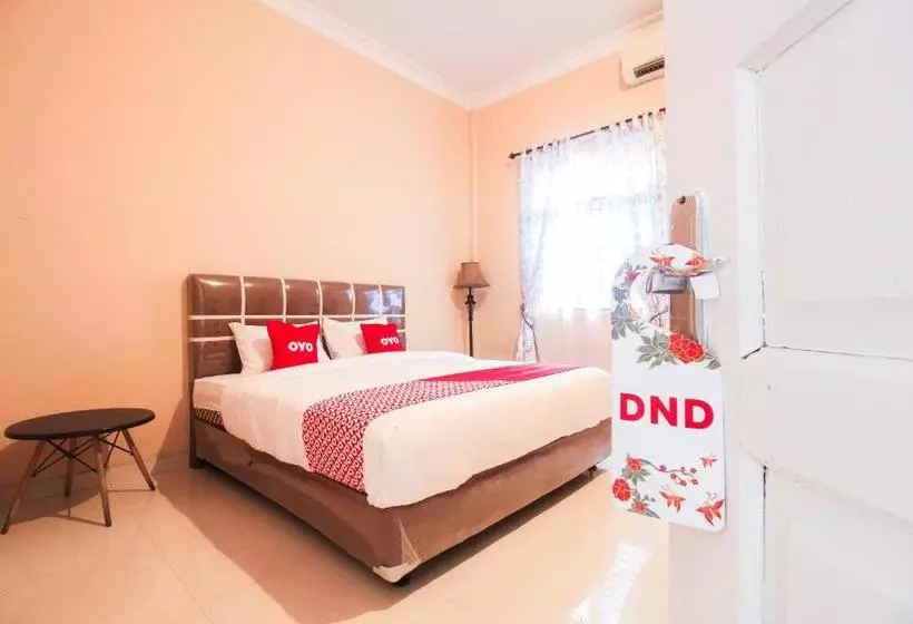 ホテル Oyo 2138 Tiaz Residence