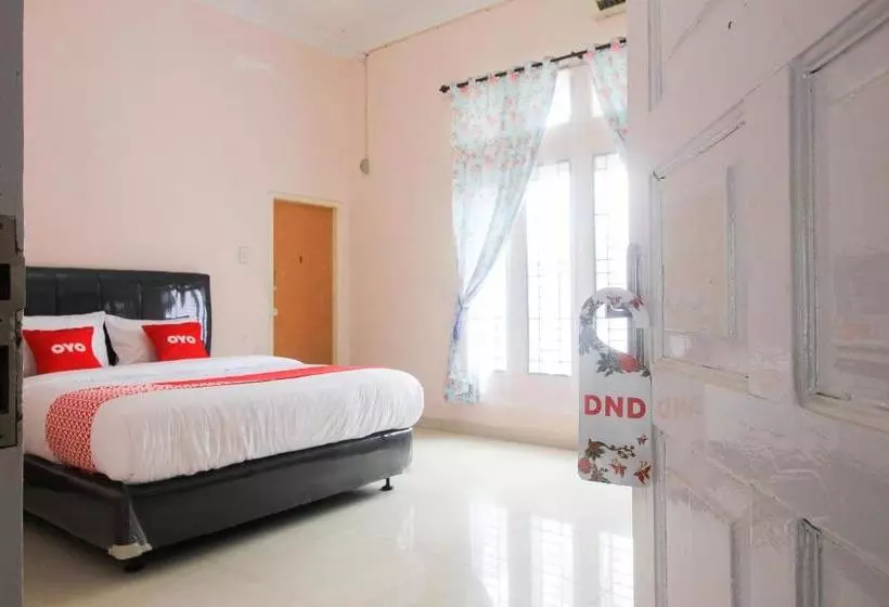 ホテル Oyo 2138 Tiaz Residence