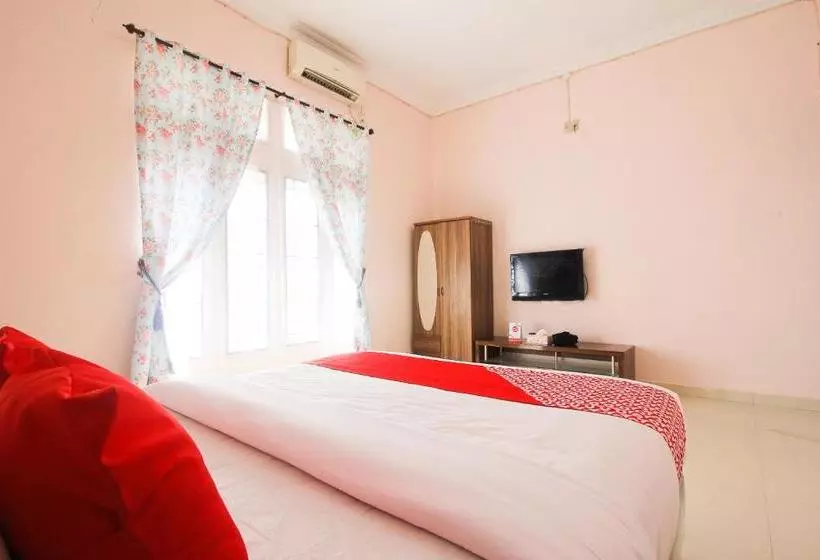 ホテル Oyo 2138 Tiaz Residence