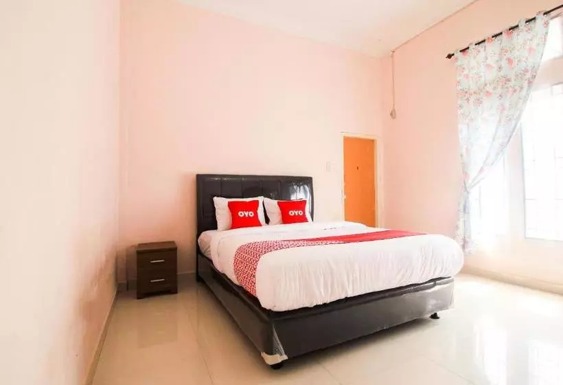 ホテル Oyo 2138 Tiaz Residence
