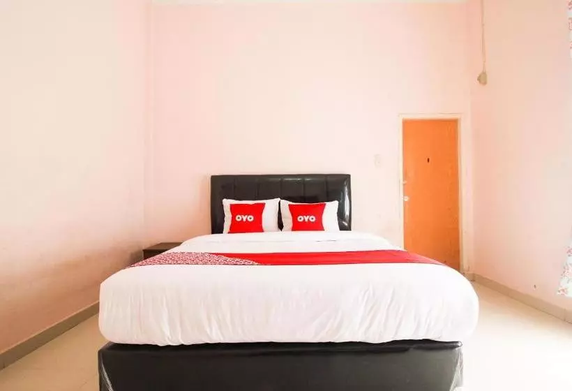 ホテル Oyo 2138 Tiaz Residence