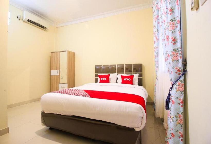 בית מלון כפרי Oyo 2138 Tiaz Residence