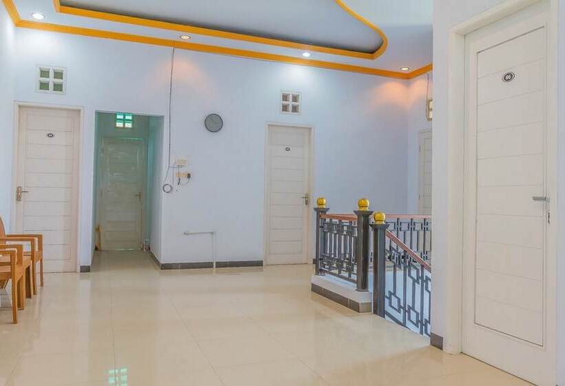 פנסיון Reddoorz Syariah @ Puri Kalijaga Street