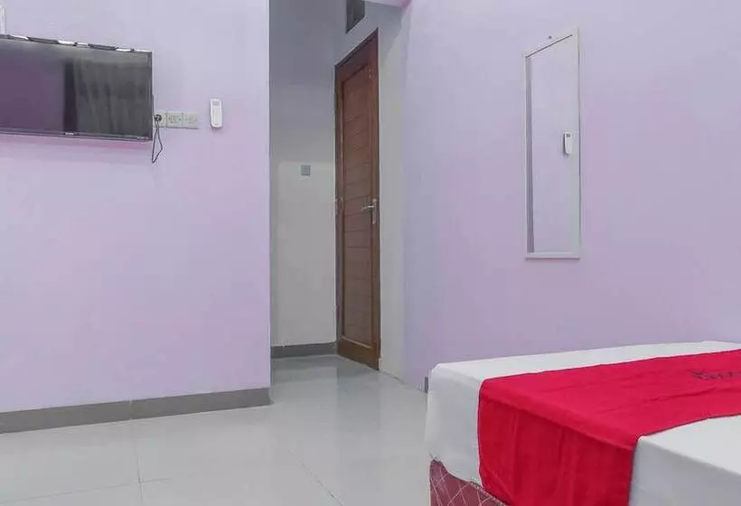 ペンション Reddoorz Syariah @ Puri Kalijaga Street