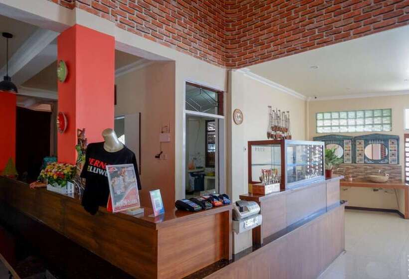 Reddoorz Plus Syariah @ Hotel Boulevard Luwuk