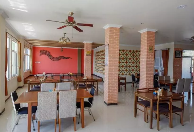 Reddoorz Plus Syariah @ Hotel Boulevard Luwuk