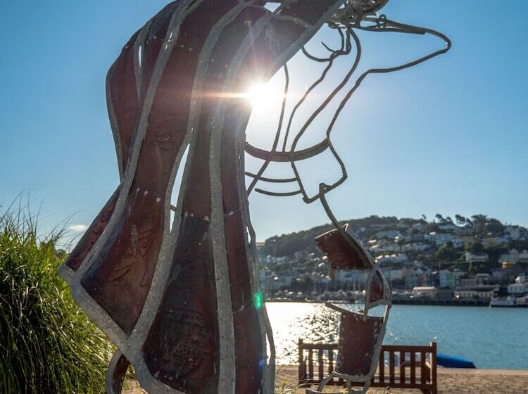 Bed and Breakfast Waterfront House