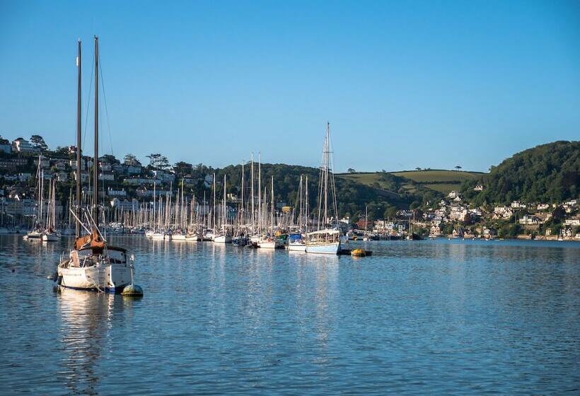 Bed and Breakfast Waterfront House