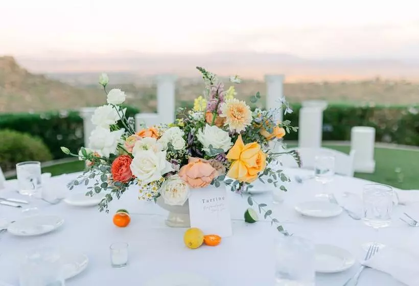 Отель Adero Scottsdale Resort, Autograph Collection