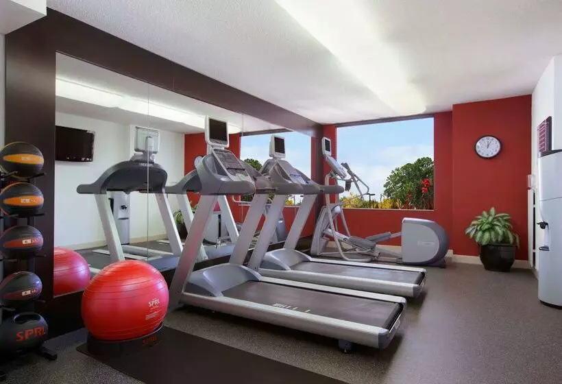 酒店 Homewood Suites By Hilton Falls Church I 495 At Rt. 50