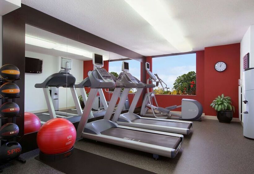 酒店 Homewood Suites By Hilton Falls Church   I 495 At Rt. 50