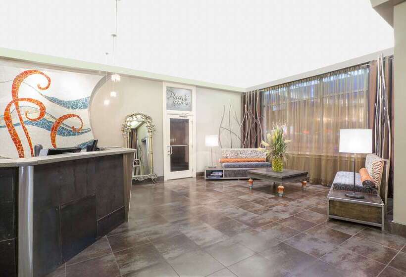 هتل Howard Johnson By Wyndham Atlantic City