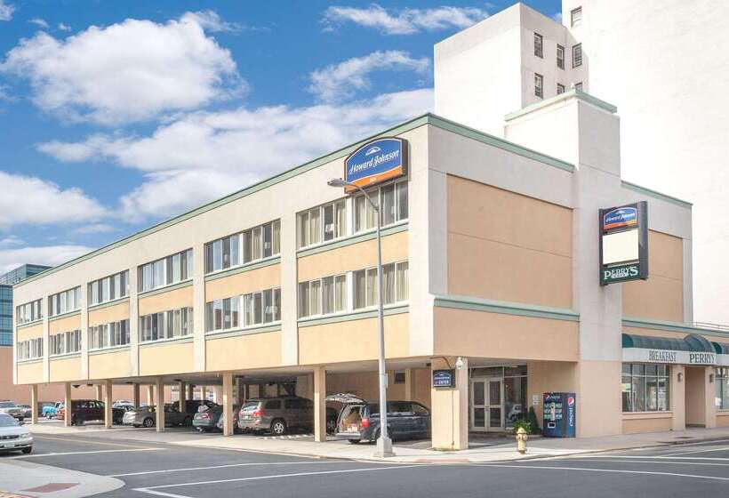 هتل Howard Johnson By Wyndham Atlantic City