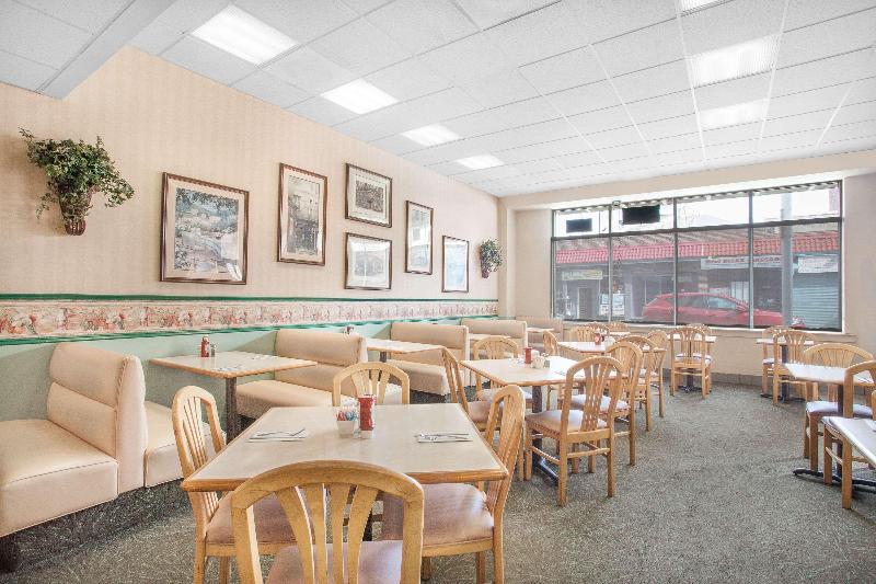 هتل Howard Johnson By Wyndham Atlantic City