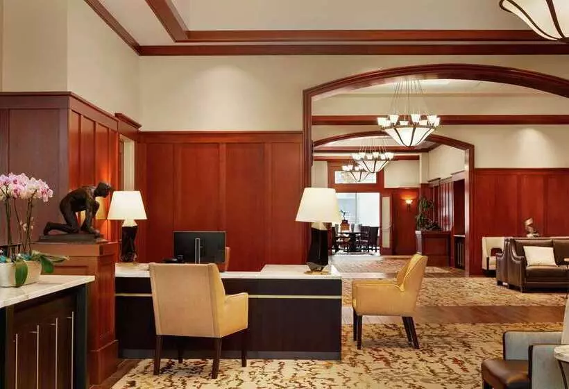 호텔 The Inn At Penn, A Hilton