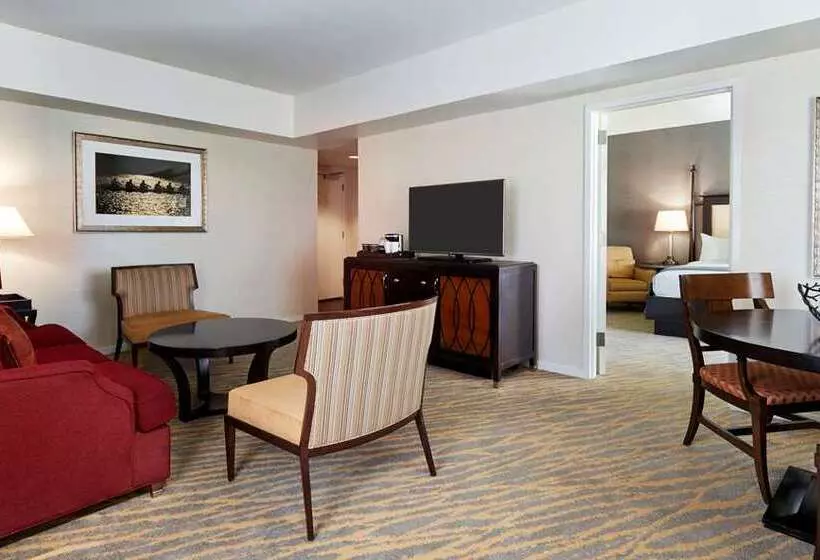 호텔 The Inn At Penn, A Hilton