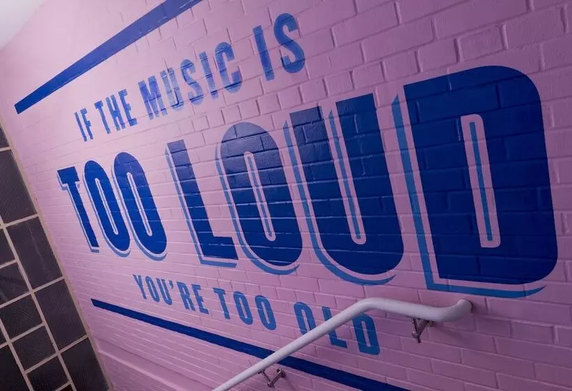 בית מלון כפרי The Verb