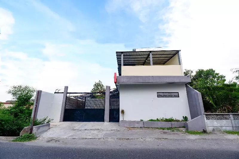 Hotel Oyo 2058 Griya Ria