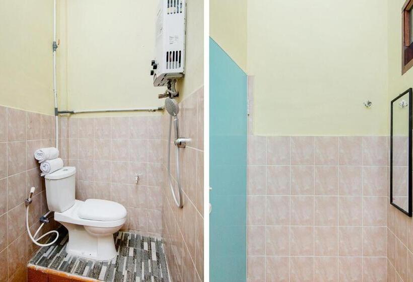 Spot On 2076 Hotel Stadion