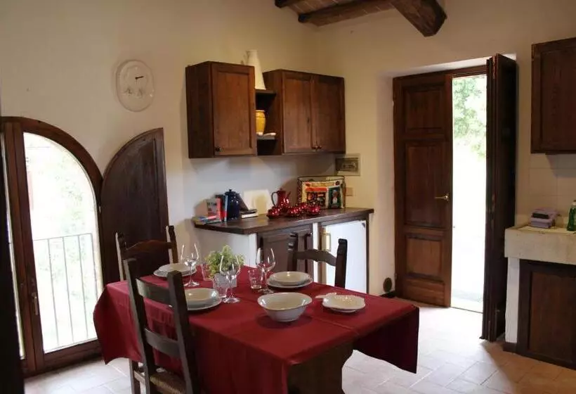 ホテル Borgo Cortinova Marrocco