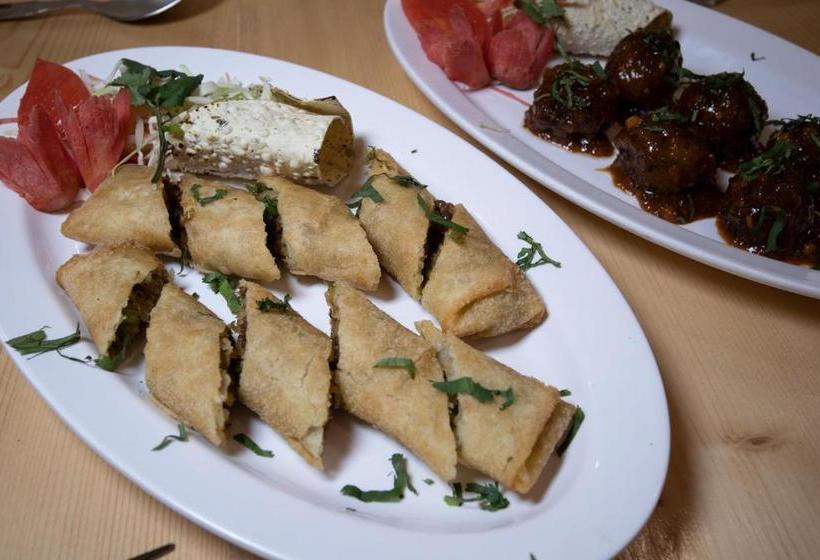 בית מלון כפרי Nehru Kund Heights By Jitainn