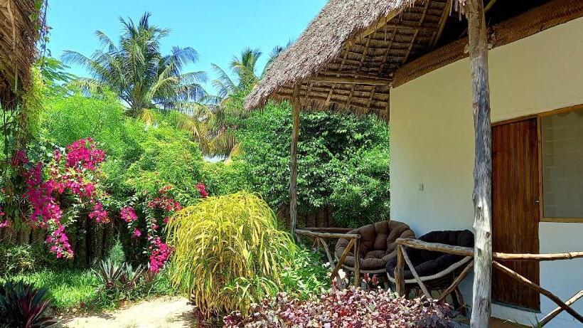 مبيت وإفطار Morningstar Bungalows Zanzibar
