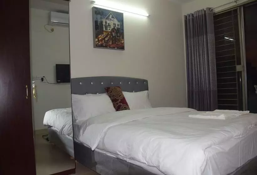 هتل کپسول Fairmont Guest House