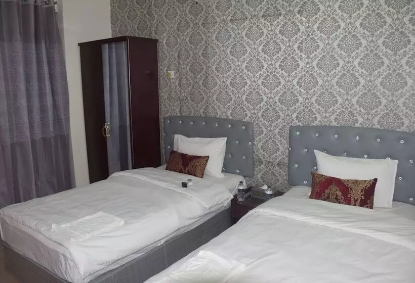هتل کپسول Fairmont Guest House