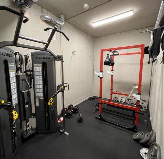 هتل Warth52 W52 Apartments