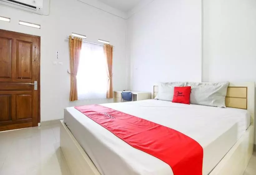 ペンション Griya Izzara Guest House Syariah