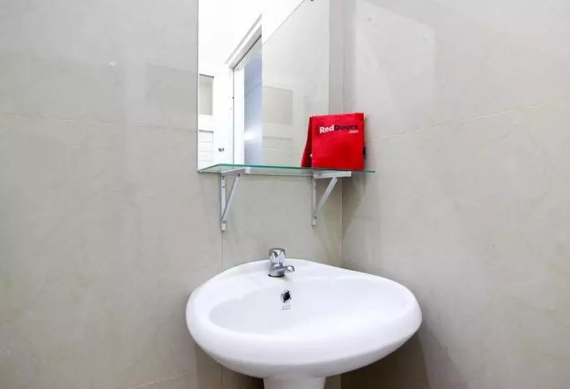 ペンション Griya Izzara Guest House Syariah