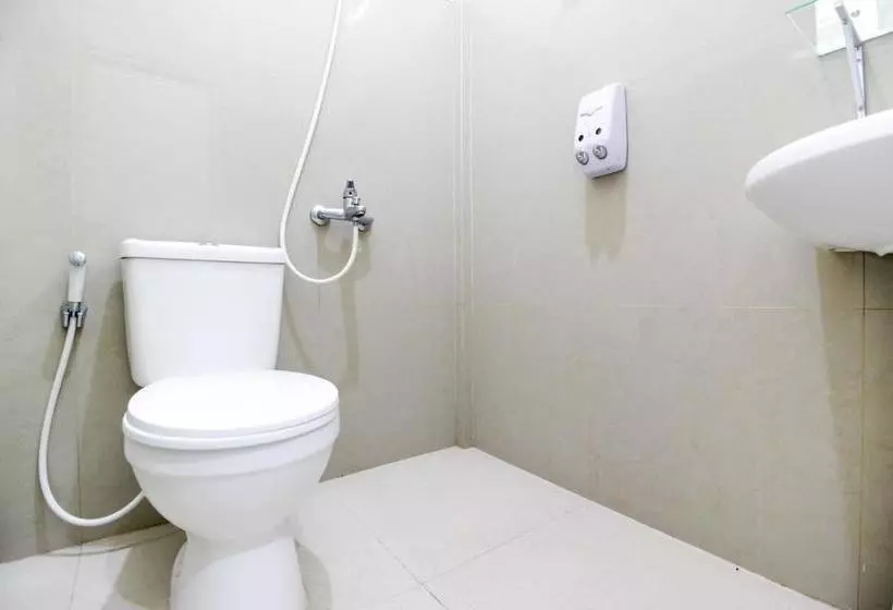 ペンション Griya Izzara Guest House Syariah