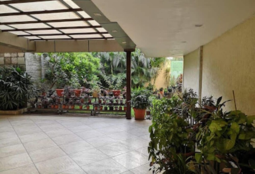 هتل Lovely Palace