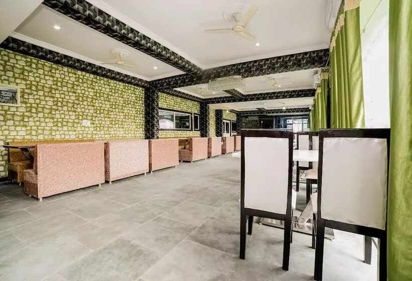 Hotelli Prema Kunj Resort By Oyo Rooms