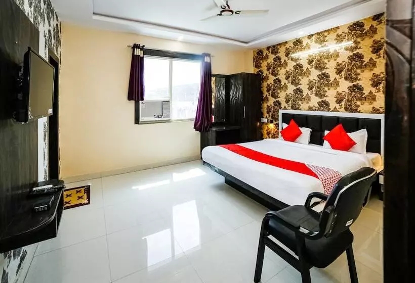 Hotelli Prema Kunj Resort By Oyo Rooms