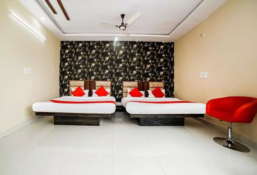 Hotelli Prema Kunj Resort By Oyo Rooms